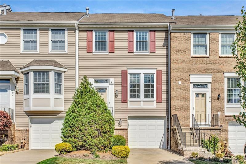 425 Parkridge Ln, MoonCrescent Twp, PA 15108 MoonCrescent Twp Real