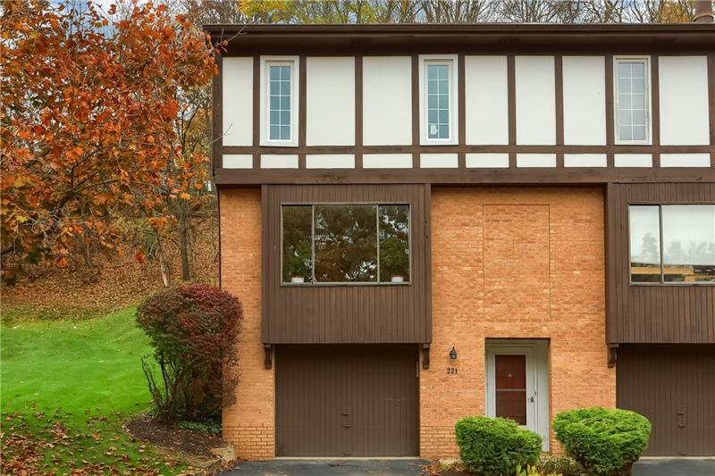 221 Thornberry Drive, Pittsburgh (Ross Twp), PA 15237 Ross Twp Real