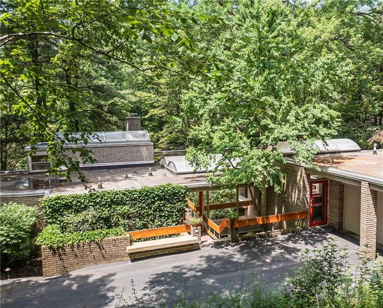 1092 Fox Chapel, Pittsburgh (Fox Chapel), PA 15238 Fox Chapel Real Estate