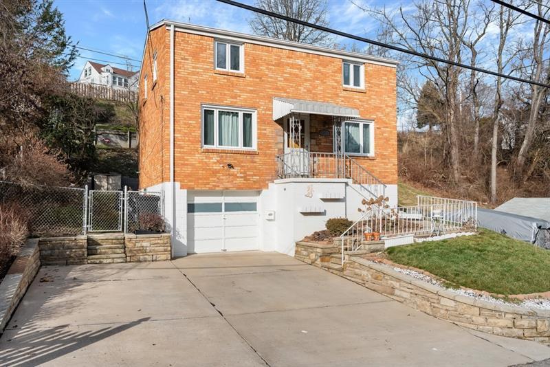 1272 Shady Run Ave, Pittsburgh (Castle Shannon), PA 15234 Castle