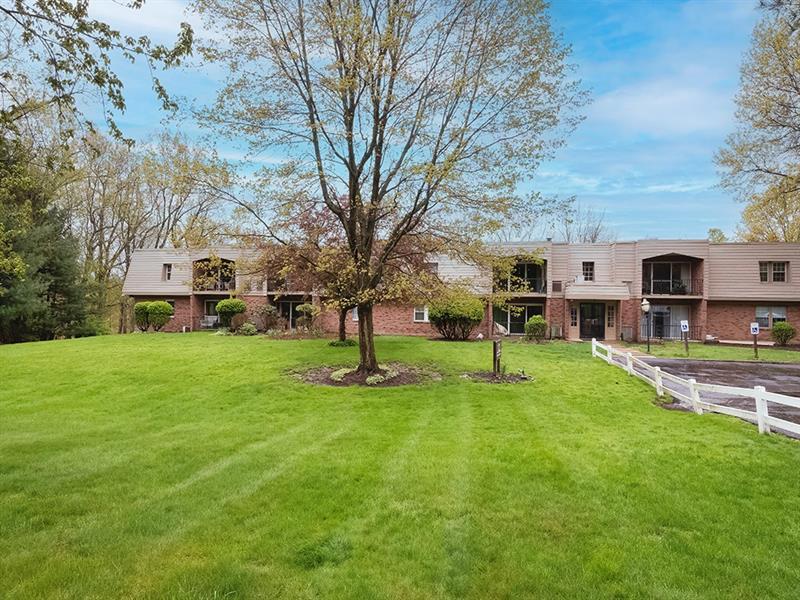 595 Calais Drive 313, Pittsburgh (McCandless), PA 15237 McCandless