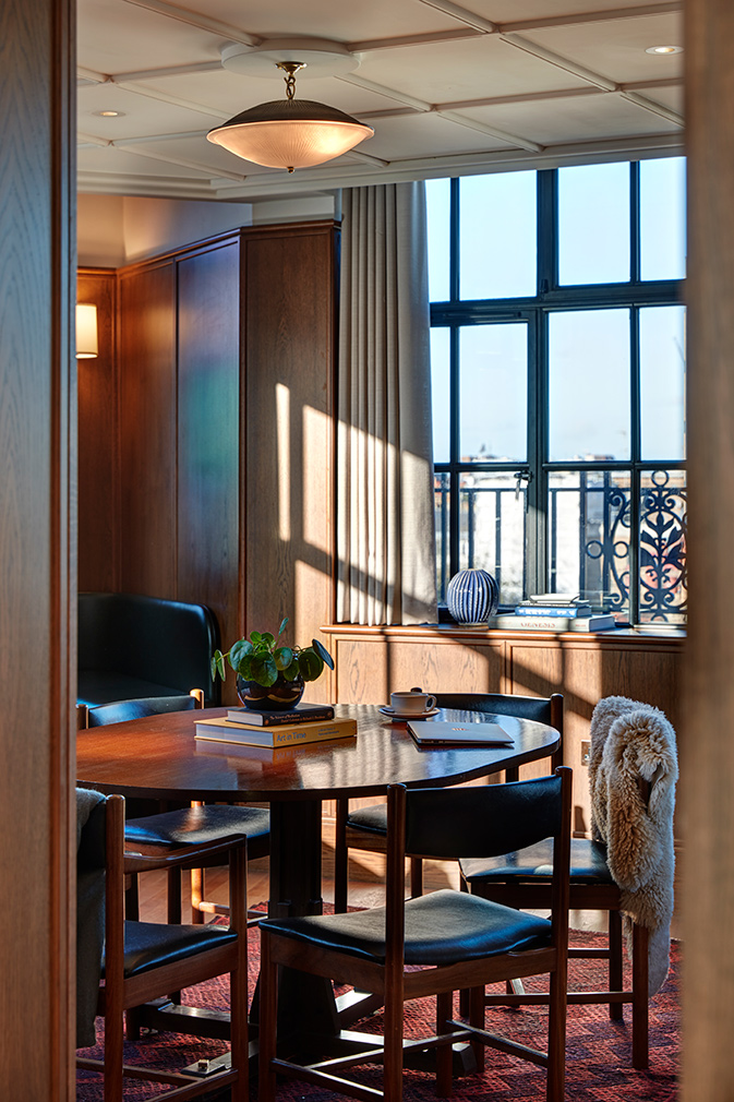 Inside London’s Mortimer House a coworking club that blends