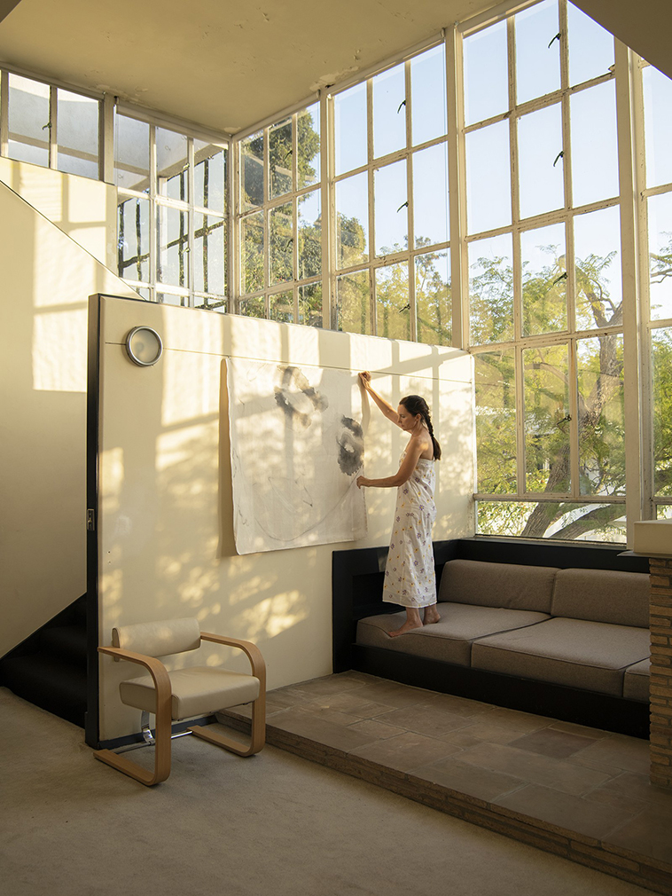 Richard Neutra’s iconic Lovell House is hosting an art exhibition The