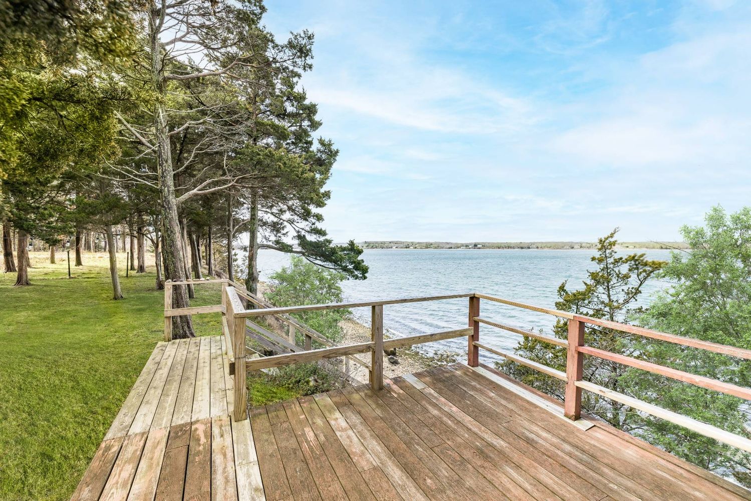 Waterfront East Hampton home designed by a Frank Lloyd Wright acolyte