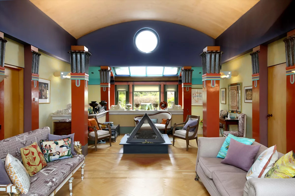 John Outram’s postmodern masterpiece Sphinx Hill is for sale The Spaces