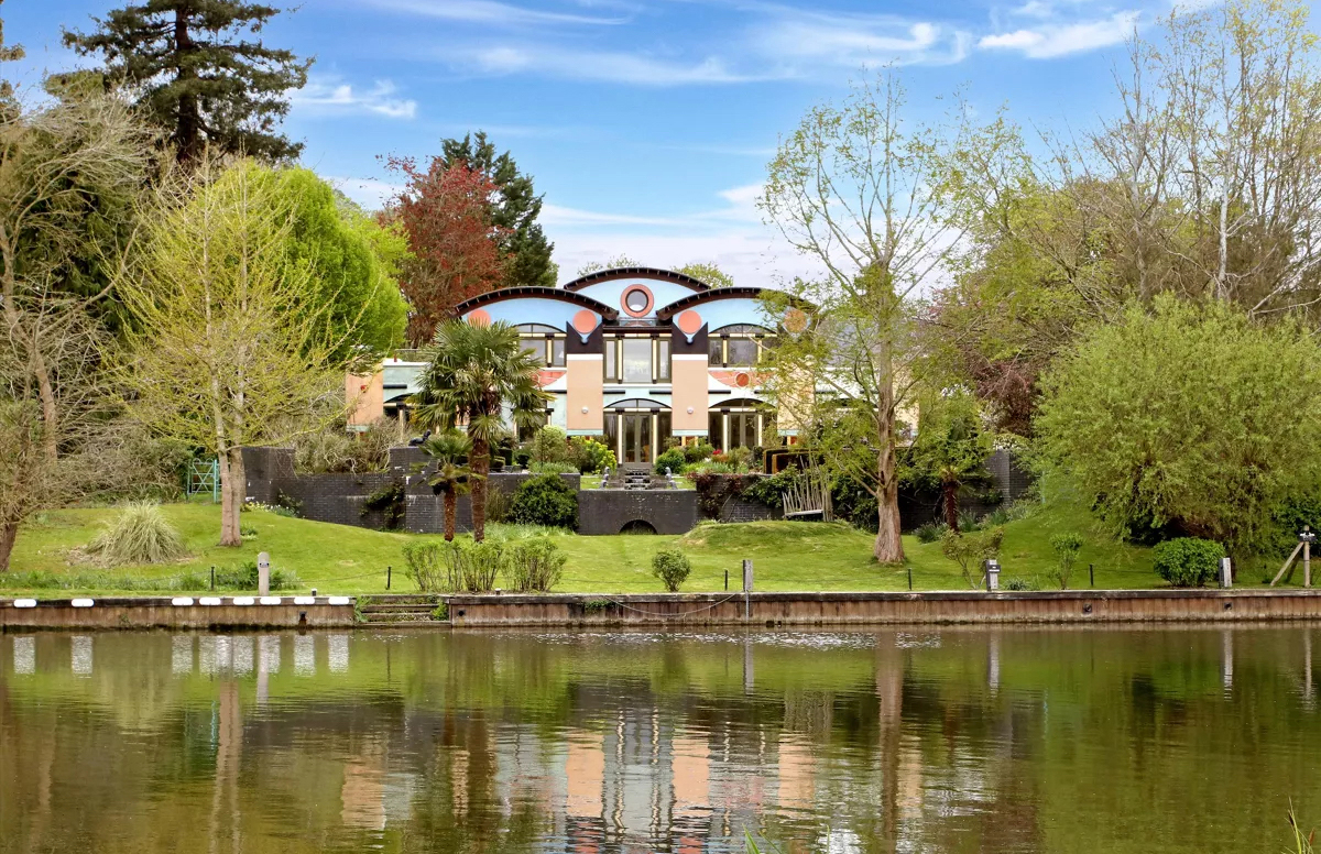 John Outram’s postmodern masterpiece Sphinx Hill is for sale The Spaces