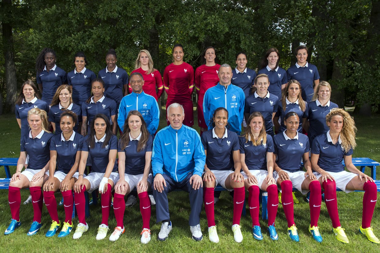 L'équipe de France de football féminin 2015