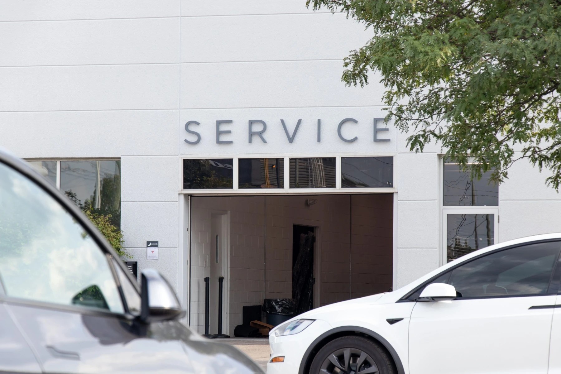 Can Foreigners Buy a Car in Canada?