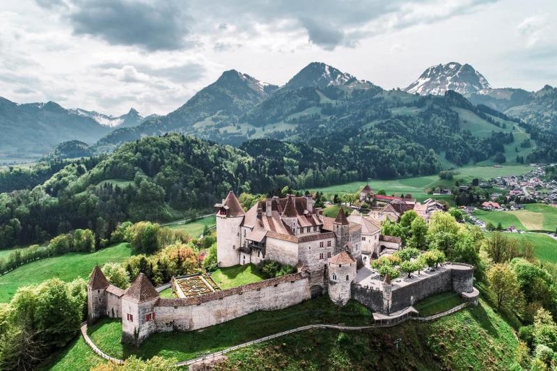 Gruyeres Chocolate Factory & Medieval Village Day Trip From Geneva