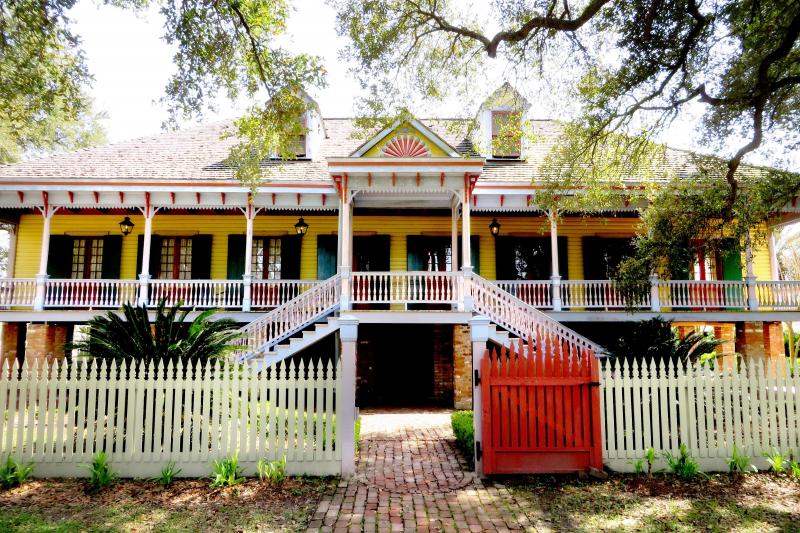 Double Plantation Tour Oak Alley & Laura Plantations From New Orleans