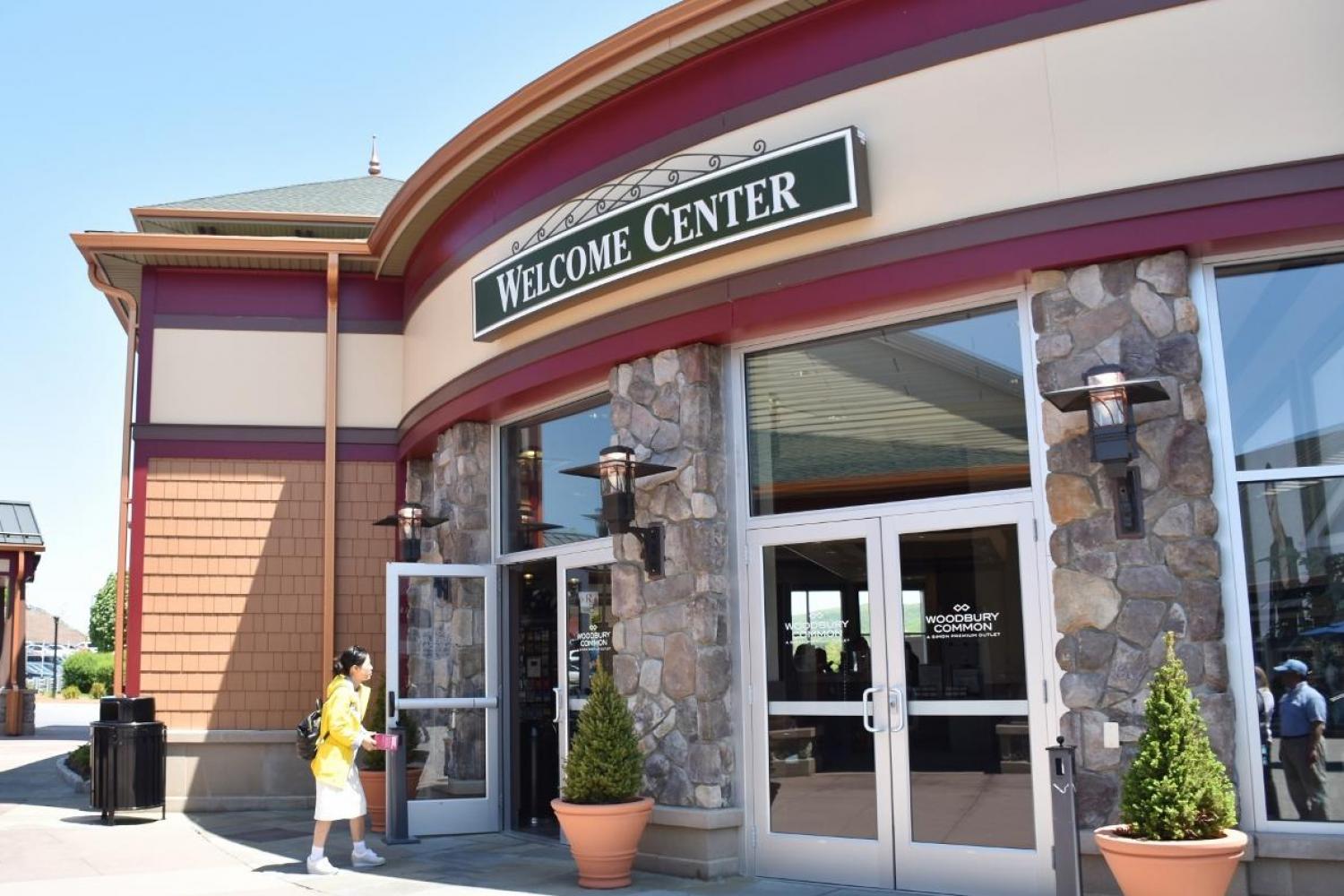 Woodbury Common Premium Outlet New York Shops Paul Smith