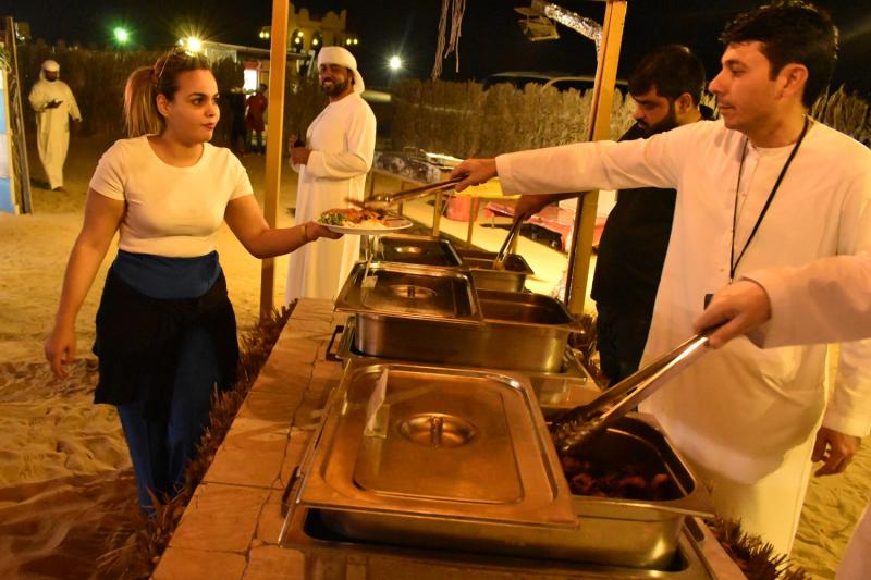 4x4 Desert Safari with BBQ Dinner with Pickup I Need Tours