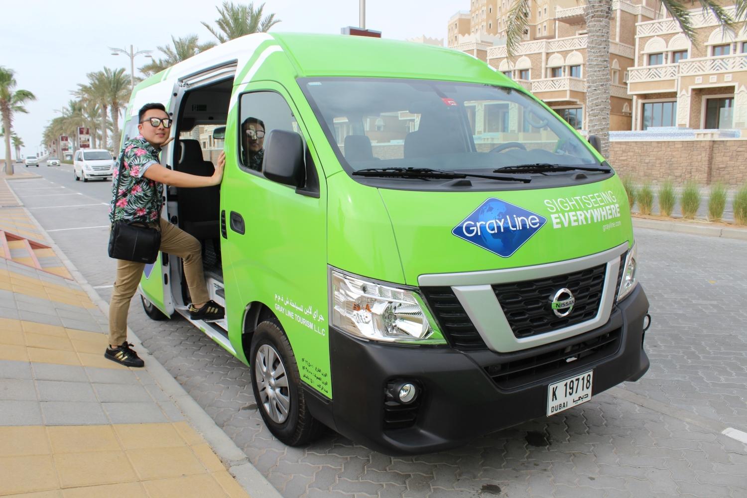 Full Day Private Vehicle Rental with Driver in Dubai Dubai