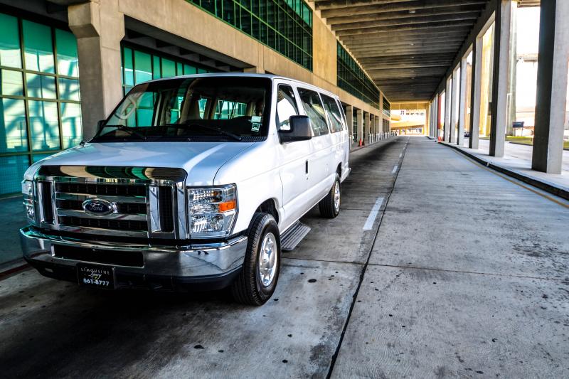Limousine Livery Airport Transfer Hotel Pick Up Tour Like Local Joieful