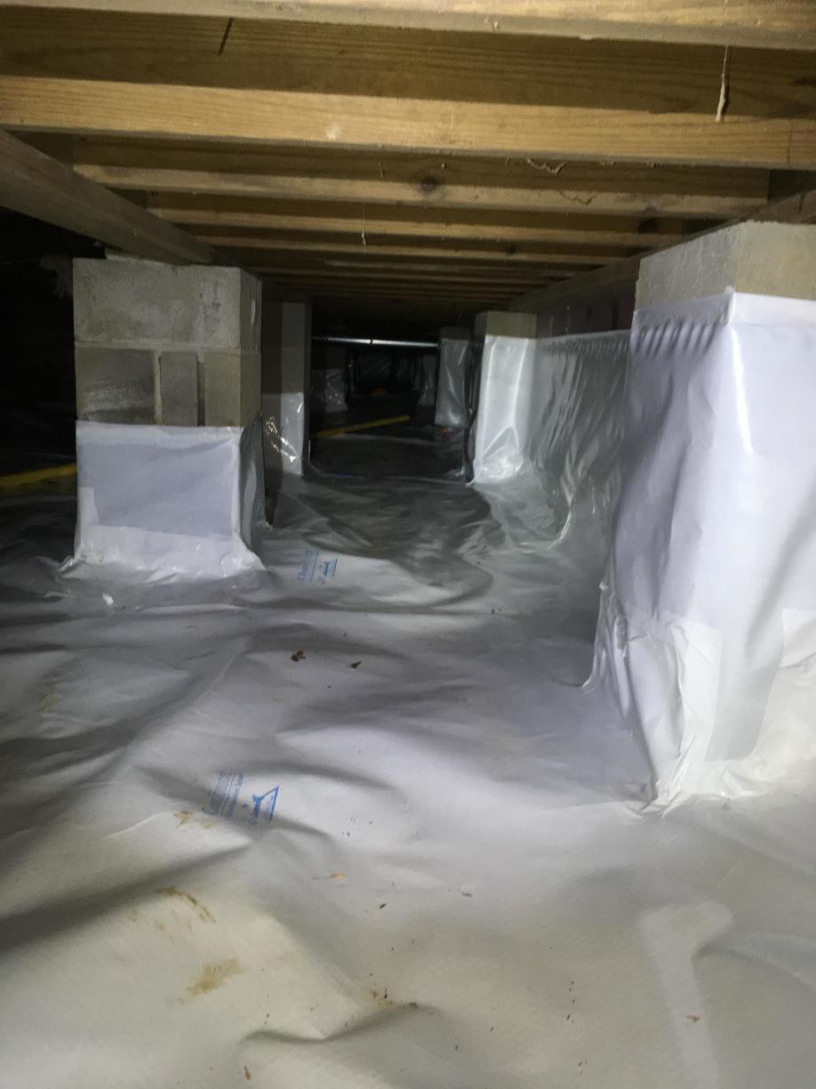 MidSouth Crawl Space Solutions Before & After Photo Set Buckling