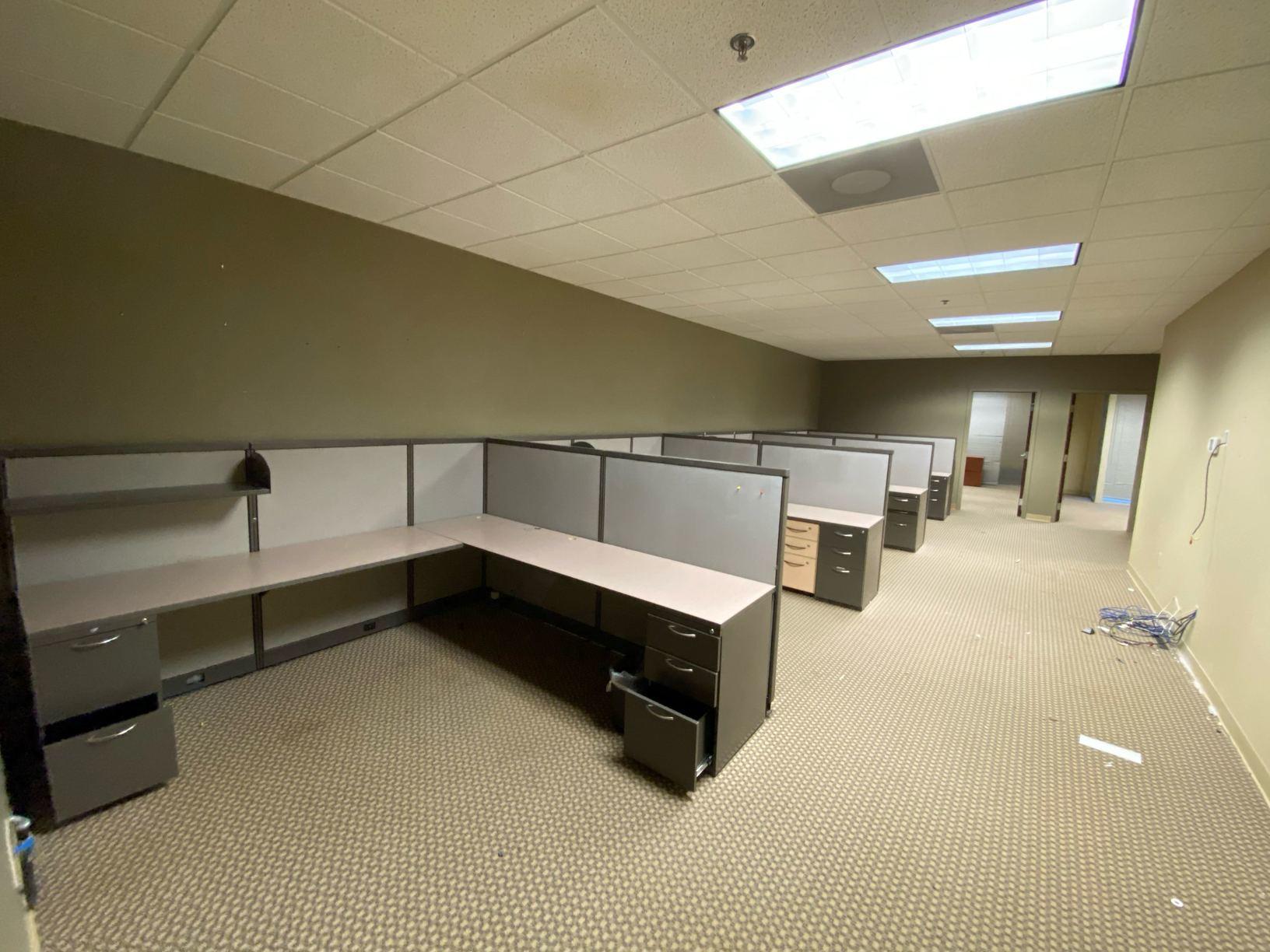 The Junkluggers of North Atlanta Before & After Photo Set Office