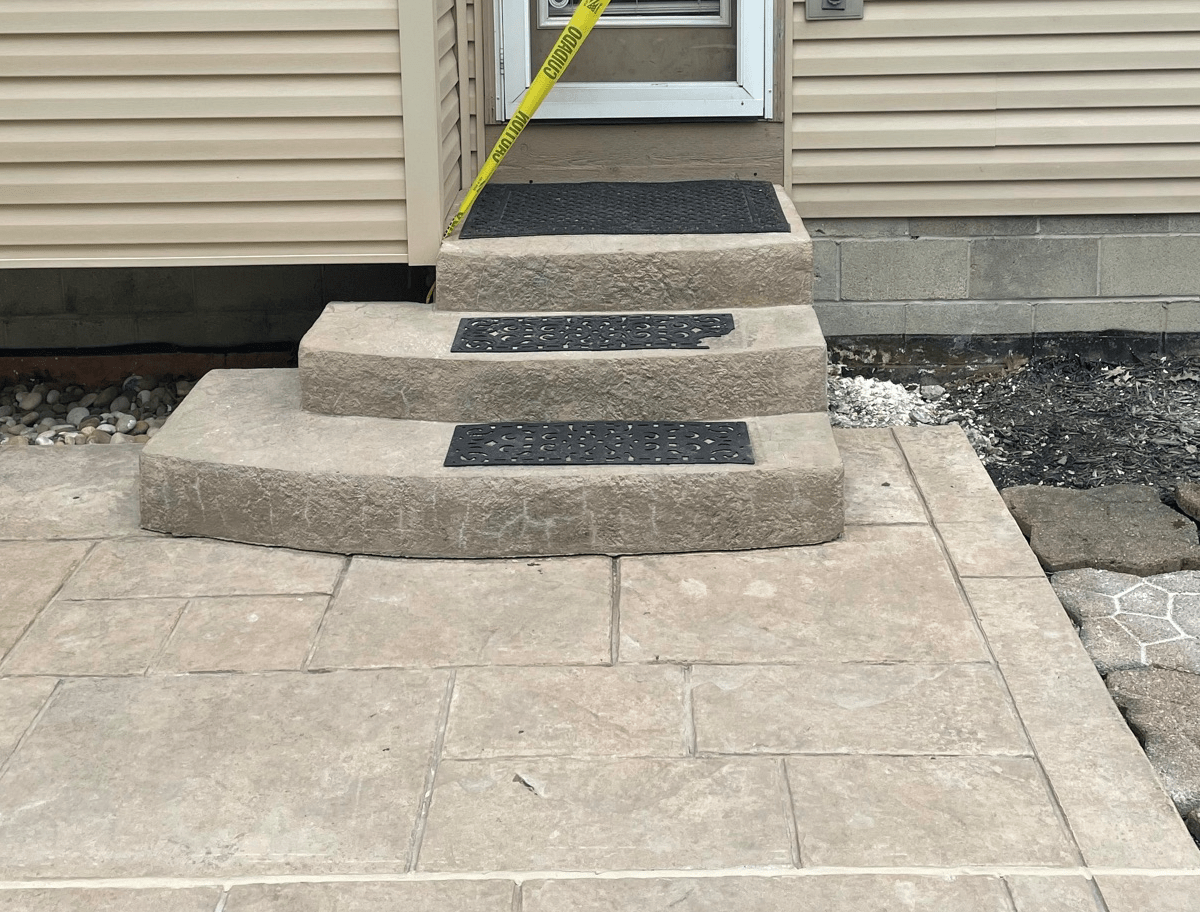 SmartLevel Before & After Photo Set Concrete Steps in Hilliard, OH.