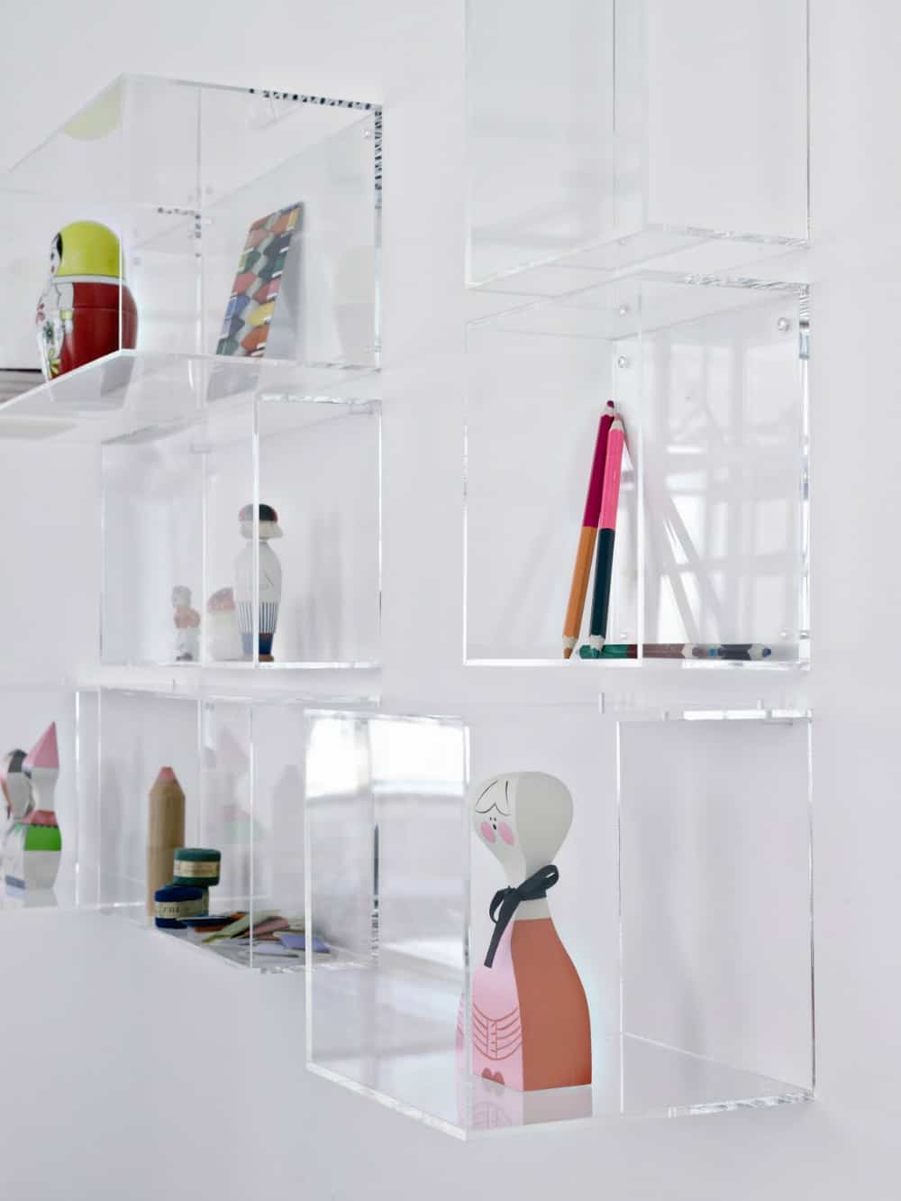 25 Creative Ways to Use Cube Storage in Decor