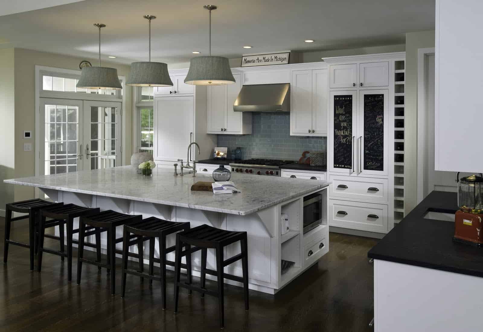 15 Kitchen Islands With Seating For Your Family Home