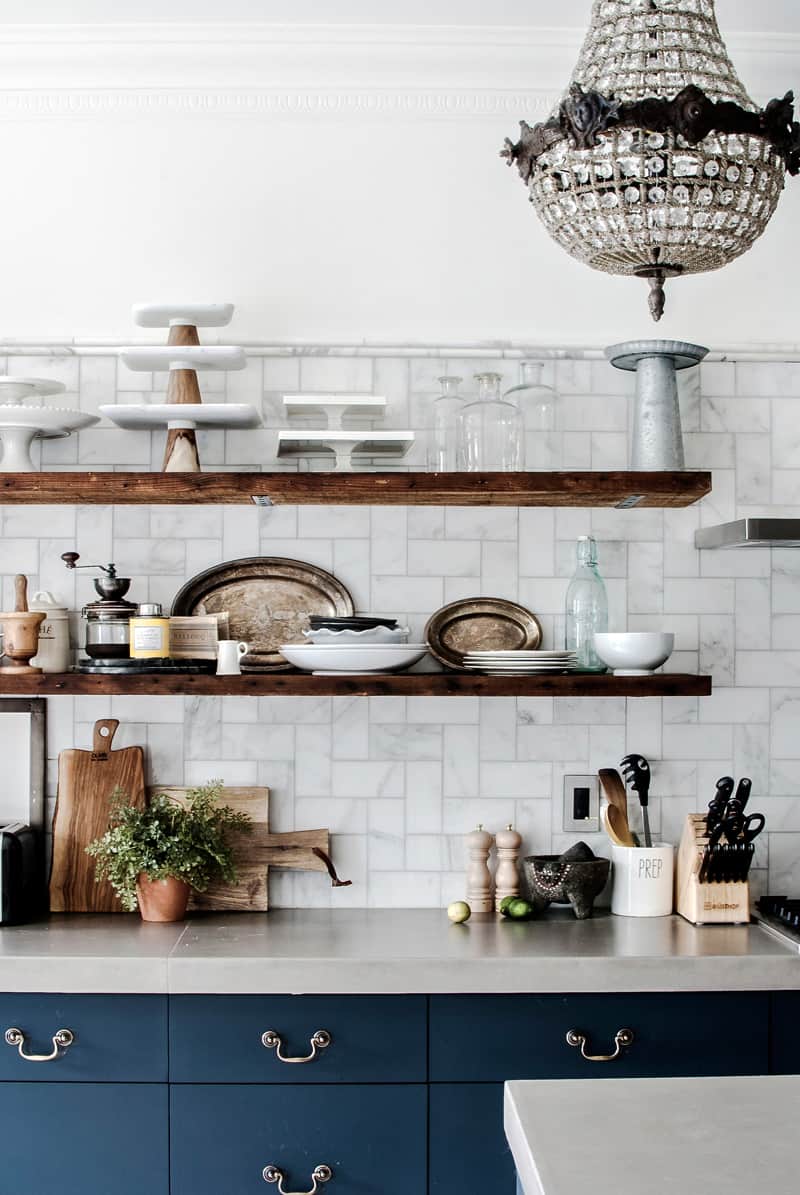 Chic Kitchens With Open Shelving