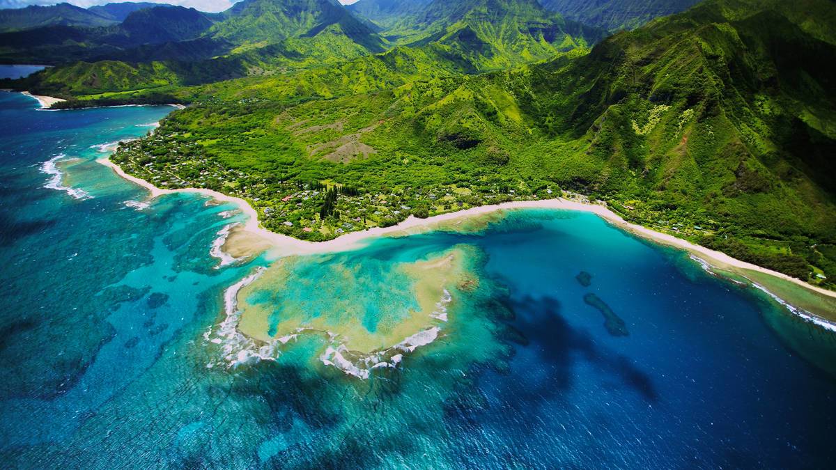 Kauai Snorkeling Guide to the Most Beautiful Spots