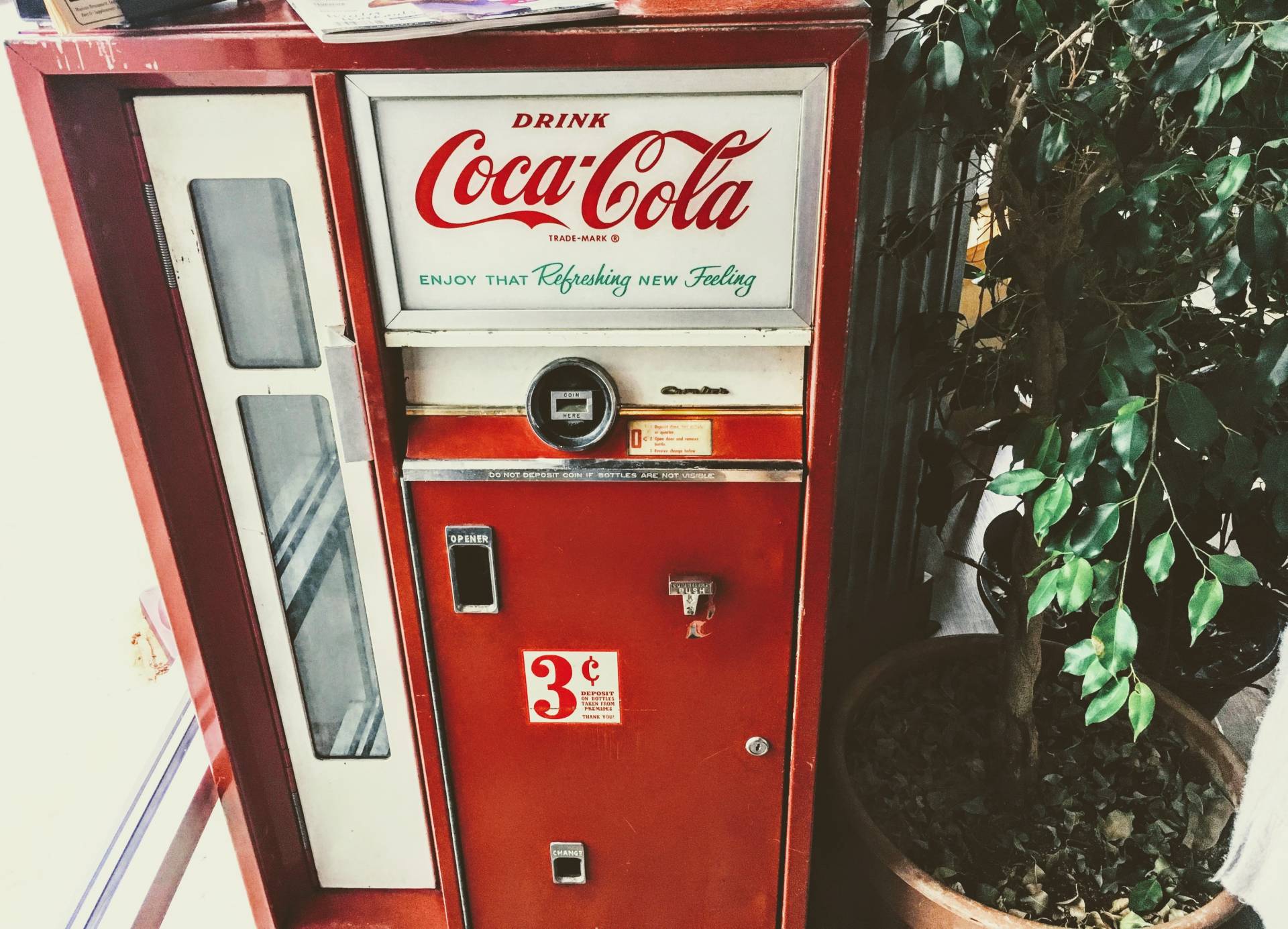 How Much Does it Cost to Start Your Own Vending Machine Side Hustle?