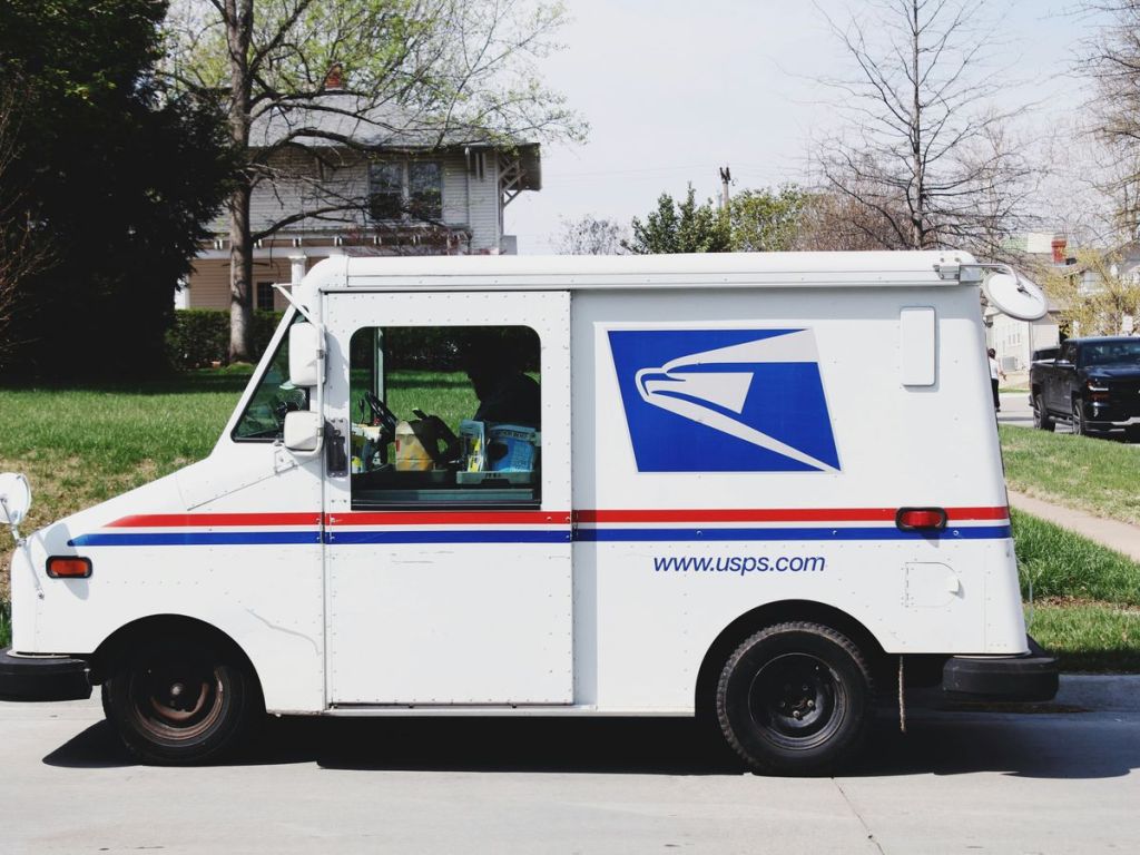 Sunday Mail Mystery Solved: Here’s When USPS Actually Delivers