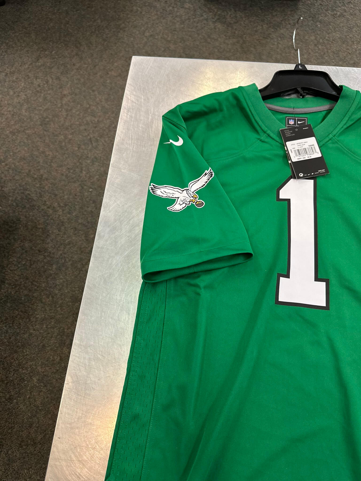 BREAKING Eagles’ Kelly Green Throwback Jerseys Leak