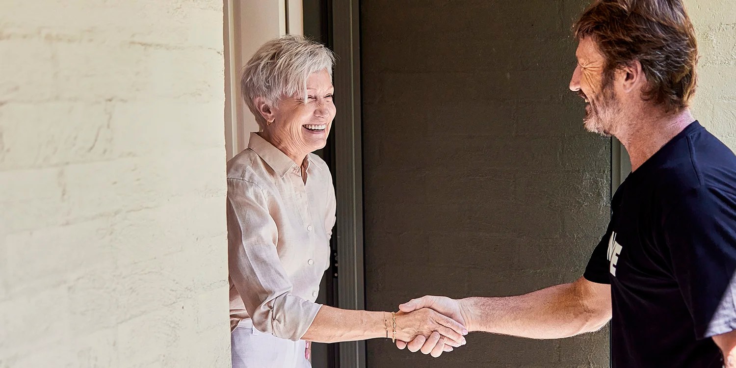 Pet transport across Australia at lowcost Experts at LowCost