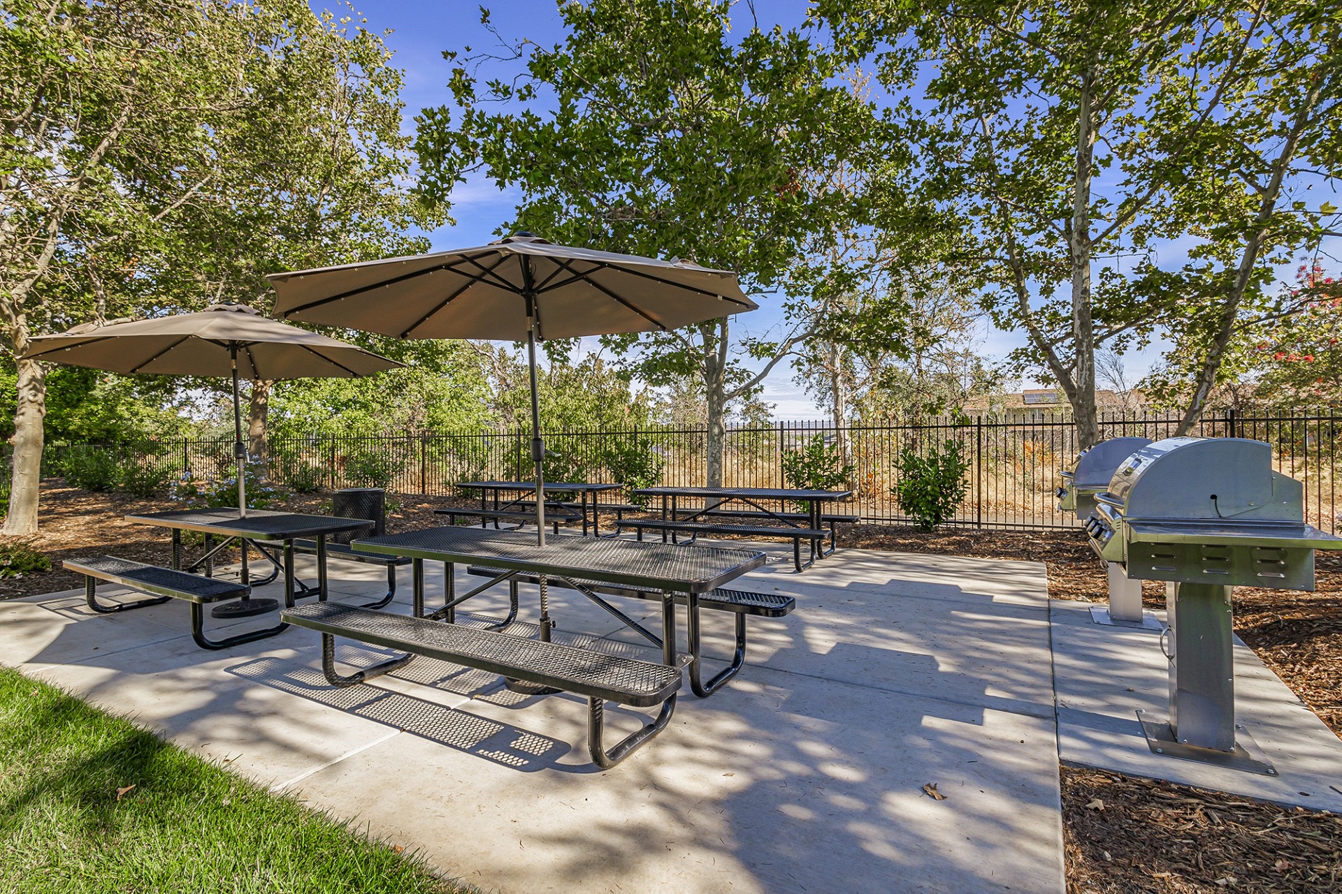 Amanda Place Apartments Hignell Rental Properties