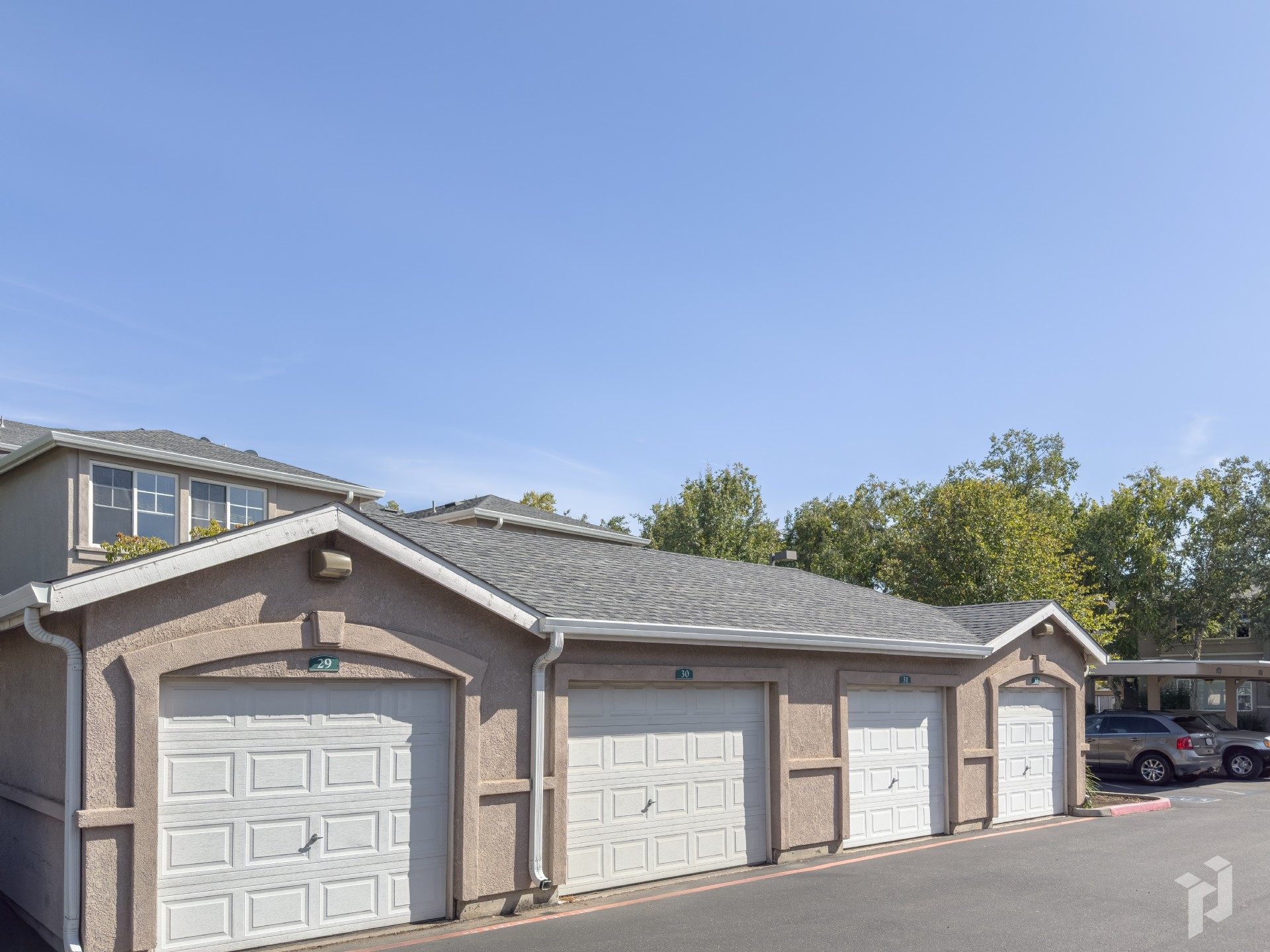 Sterling Oaks Apartments Hignell Rental Properties