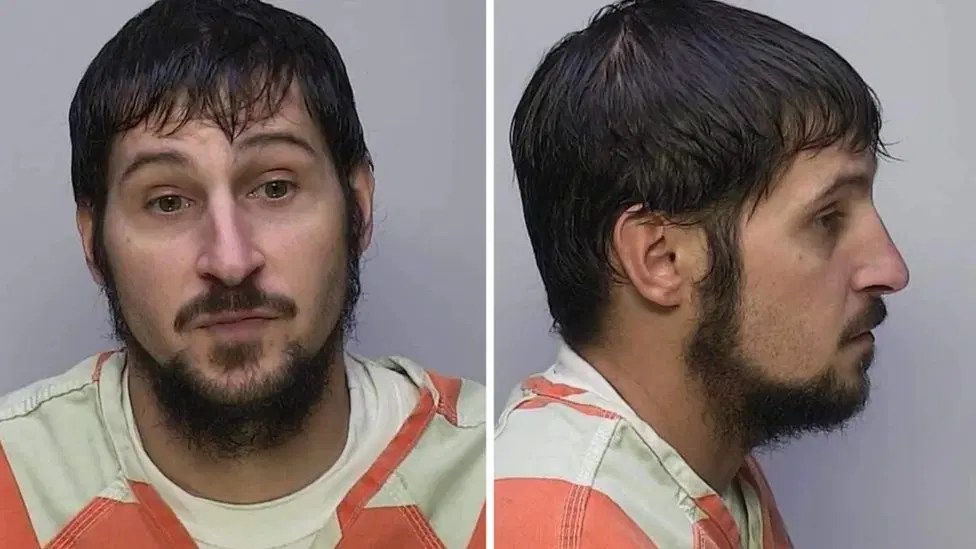 US inmate Michael Burnham with 'survivalist skills' breaks out of jail