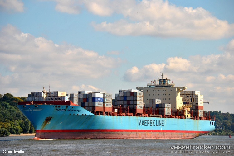 MAERSK KENSINGTON Vessel photos for nordwelle