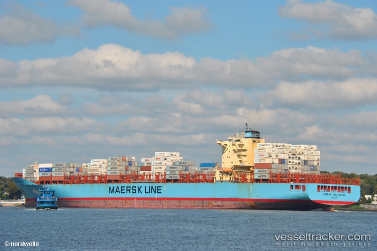 MAERSK KENSINGTON Vessel photos for nordwelle