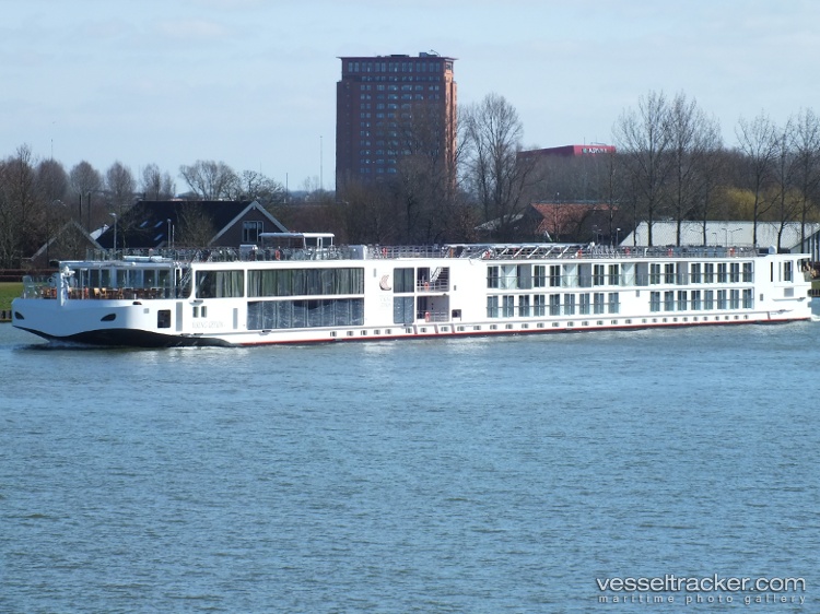 VIKING GEFJON Vessel photos for henrihuppel