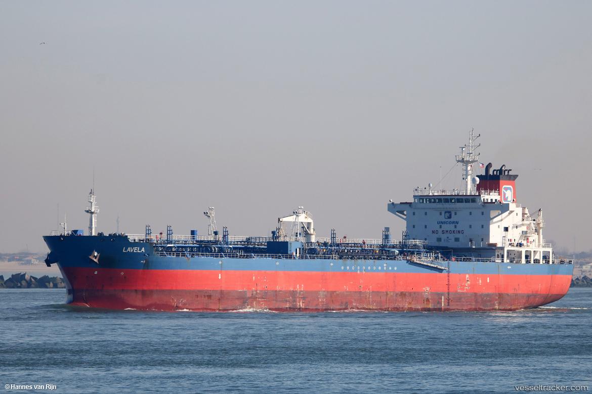 RED OPAL Vessel photos for HannesvanRijn