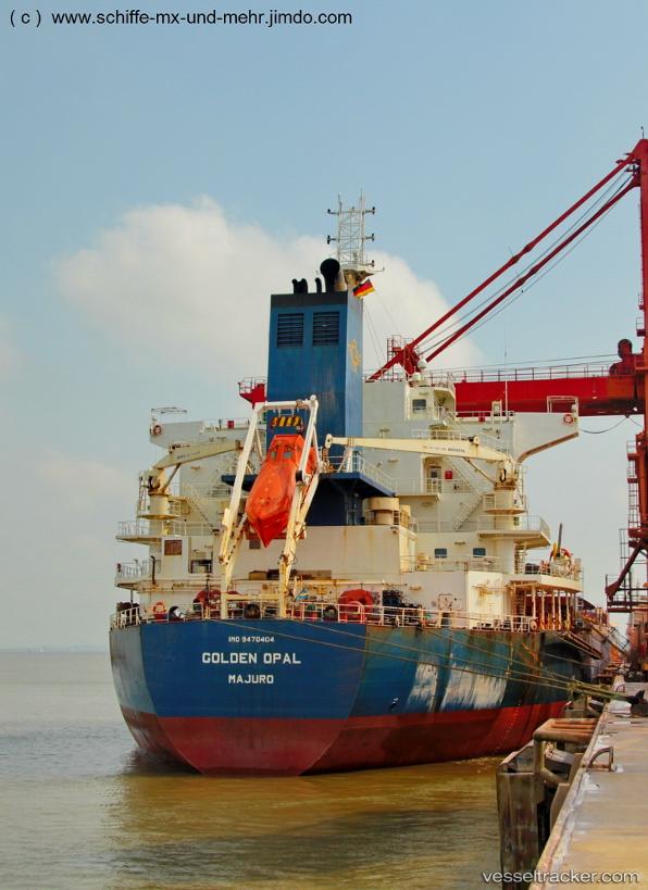 GOLDEN OPAL Vessel photos for rannug