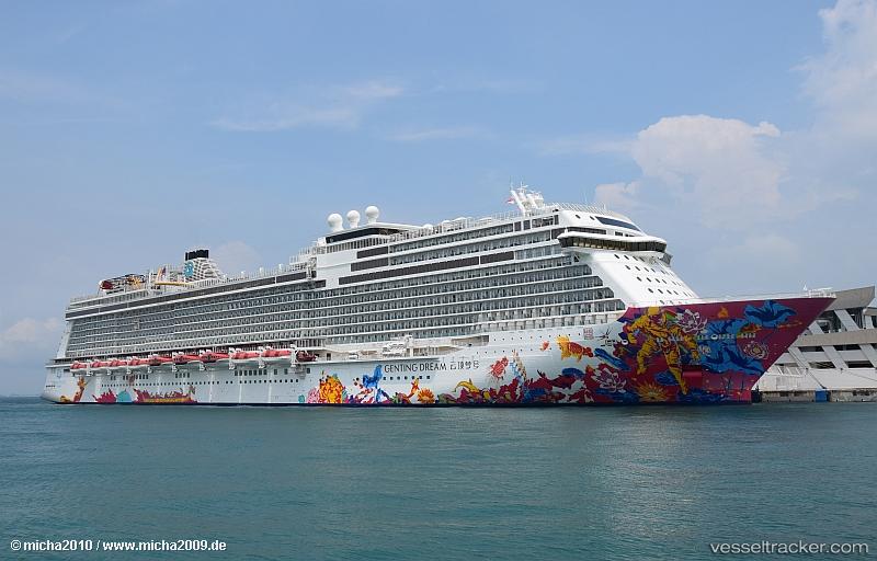 GENTING DREAM Vessel photos for micha2010