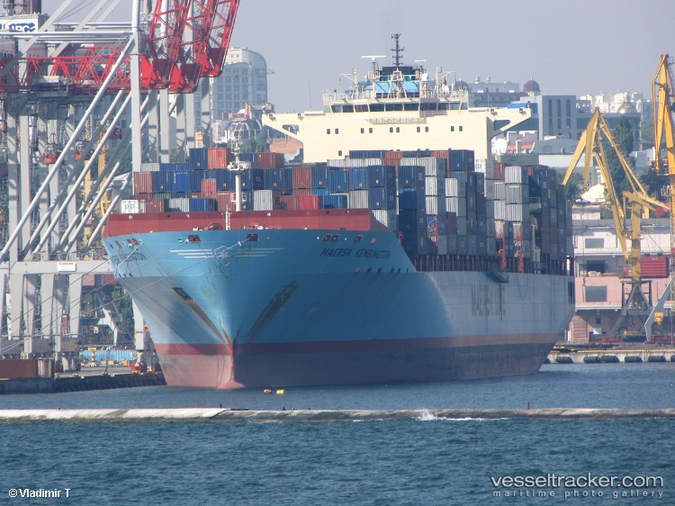 MAERSK KENSINGTON Vessel photos for VladimirT
