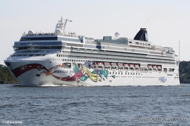 NORWEGIAN JEWEL Vessel photos for Ulfship