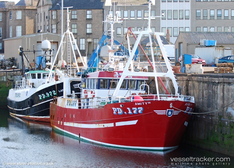 OCEAN QUEST FR375 Vessel photos for SteveEllwood