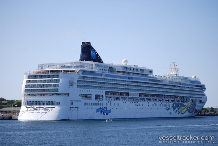 NORWEGIAN JEWEL Vessel photos for Rurijk