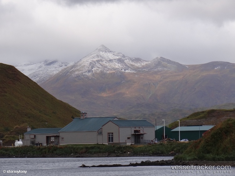 Dutch Harbor Port Photo from Stormytony