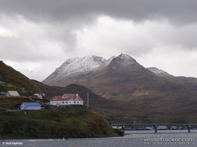 Dutch Harbor Port Photo from Stormytony