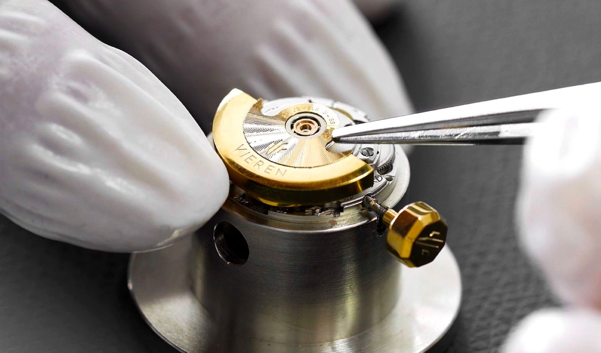 How Do Automatic Watches Work? The Complete Guide