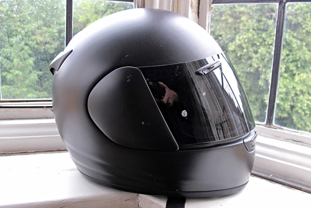 Used Review Arai Axces helmet Visordown