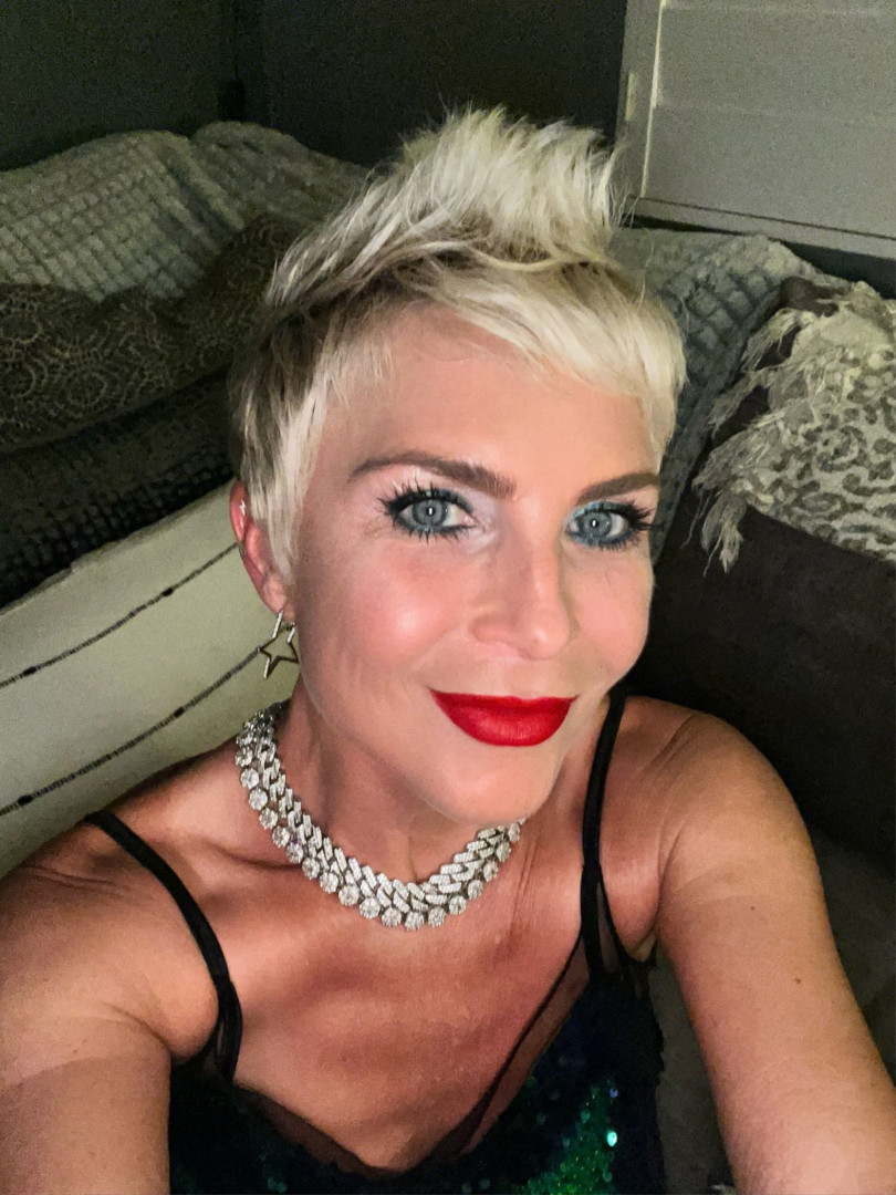 Michelle Deaton FabOver40