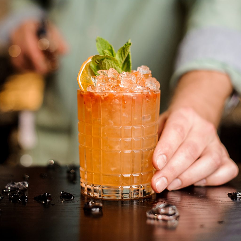 How To Make Deliciously Flavored Cocktails With Infusions Ward III