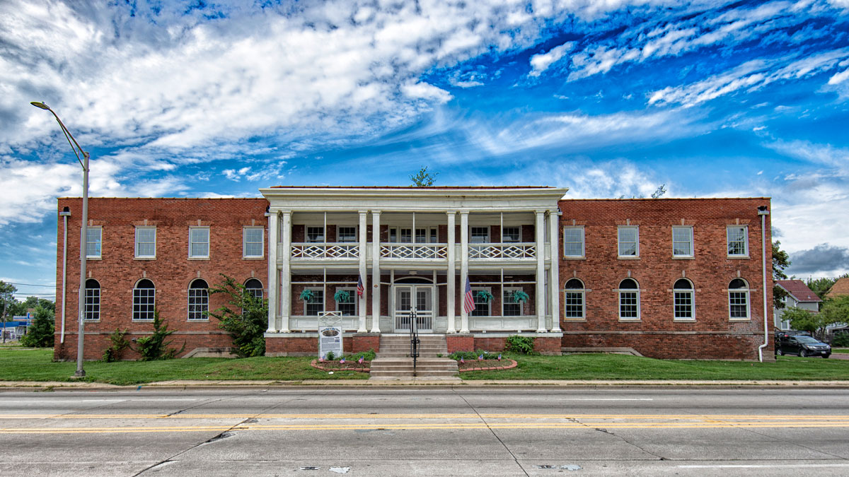 You'll Never Guess What This Maywood Building Looks Like Inside WBEZ