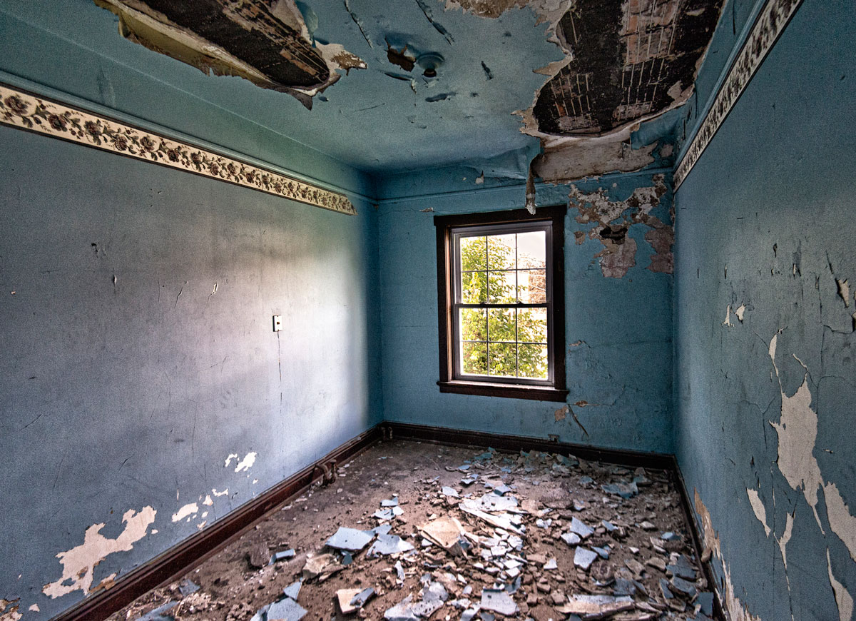 You’ll Never Guess What This Maywood Building Looks Like Inside WBEZ